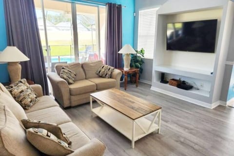 ⭐️PREMIUM 5 Bed, 4 Bath Villa w/Pool, Near Disney⭐