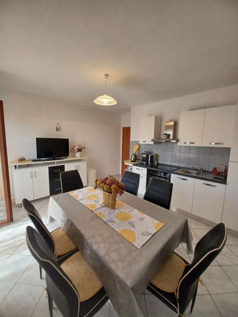 Apartment Marijica - Unit 373484-13