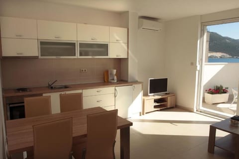 Apartment At the sea - Unit 373540-13