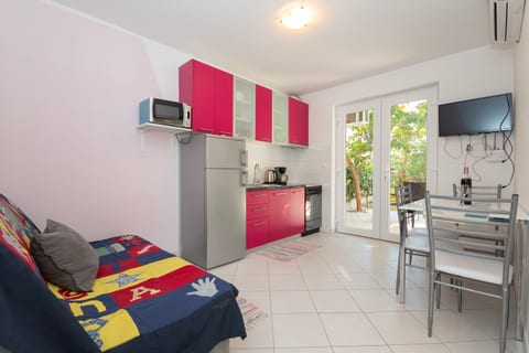 Apartment Tom - Unit 373547-13