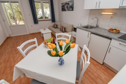 Apartments JoviZe - Unit 373728-13