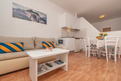 Apartments JoviZe - Unit 373728-13