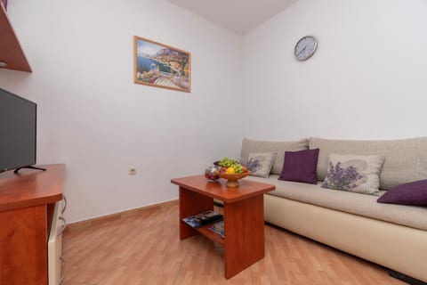 Apartments JoviZe - Unit 373729-13