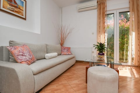 Apartments JoviZe - Unit 373730-13