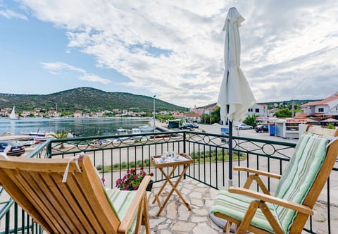 House Dinko - Unit 372855-13