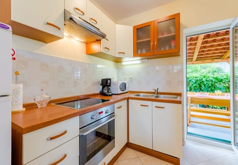 House Dinko - Unit 372855-13