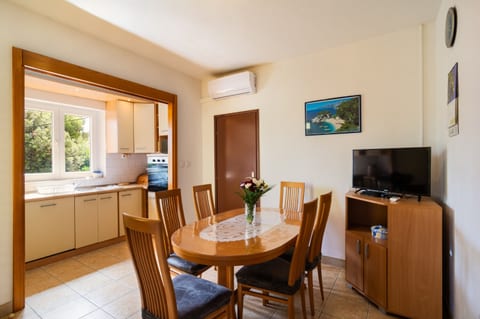 Apartment Ivope - Unit 373625-13