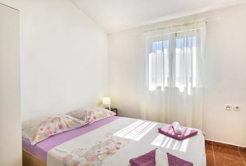 Apartments Radić - Unit 373632-13