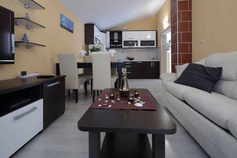 Apartments and Room Goran - Unit 373636-13