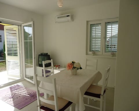 Apartments Mirjana - Unit 373638-13