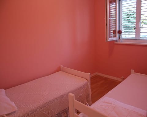 Apartments Mirjana - Unit 373639-13