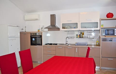 House Mary - Unit 373653-13