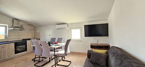 Apartments Makic - Unit 373655-13