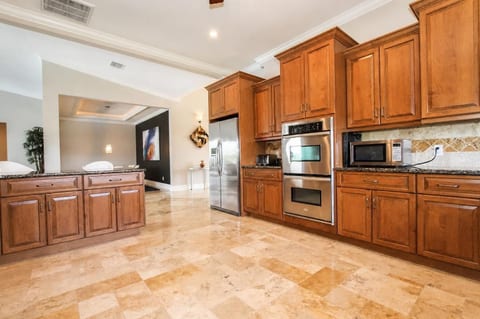 Massive kitchen