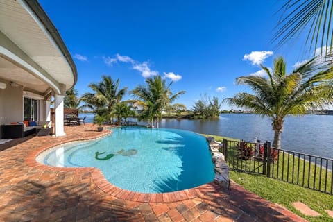 Heated Saltwater Infinity Pool