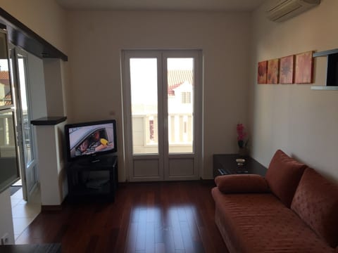 Apartment Nikola M - Unit 373715-13