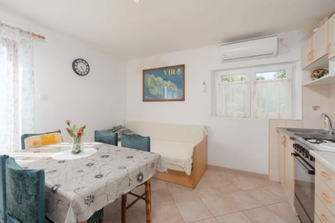 Apartments Darko - Unit 373733-13