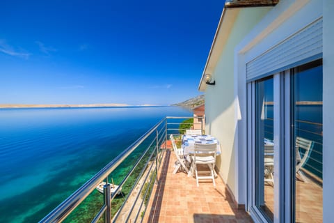 Apartment Toma - Unit 373775-13
