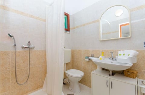 Apartment Bosiljka - Unit 375368-13
