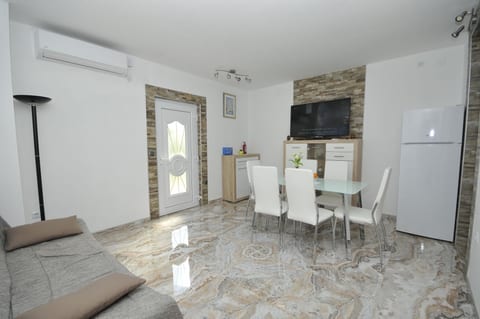 Apartments Ivica - Unit 373791-13