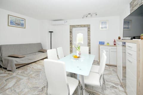 Apartments Ivica - Unit 373791-13
