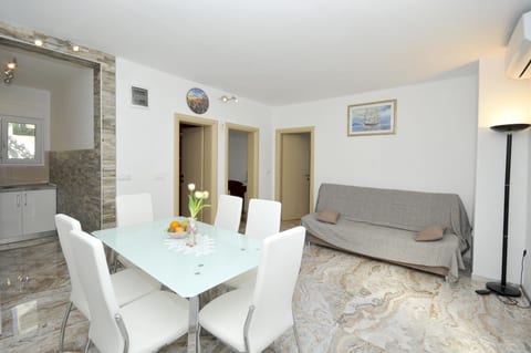 Apartments Ivica - Unit 373791-13