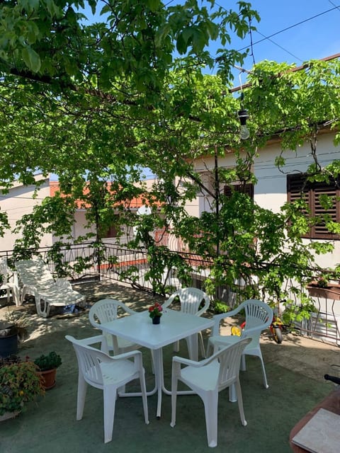 Apartments Josip - Unit 373793-13