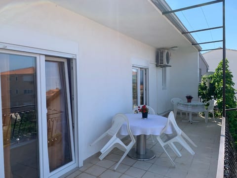Apartments Josip - Unit 373794-13