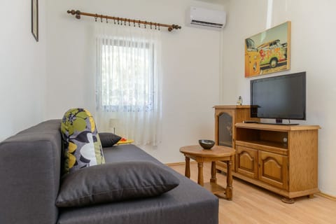 Apartment Vesna - Unit 373795-13