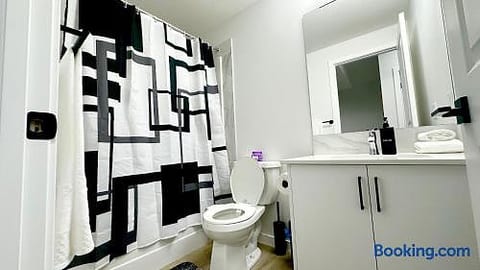 New Luxury 2-Bedroom Suite