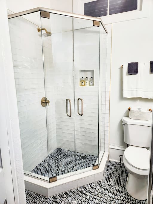 1st floor stand up shower