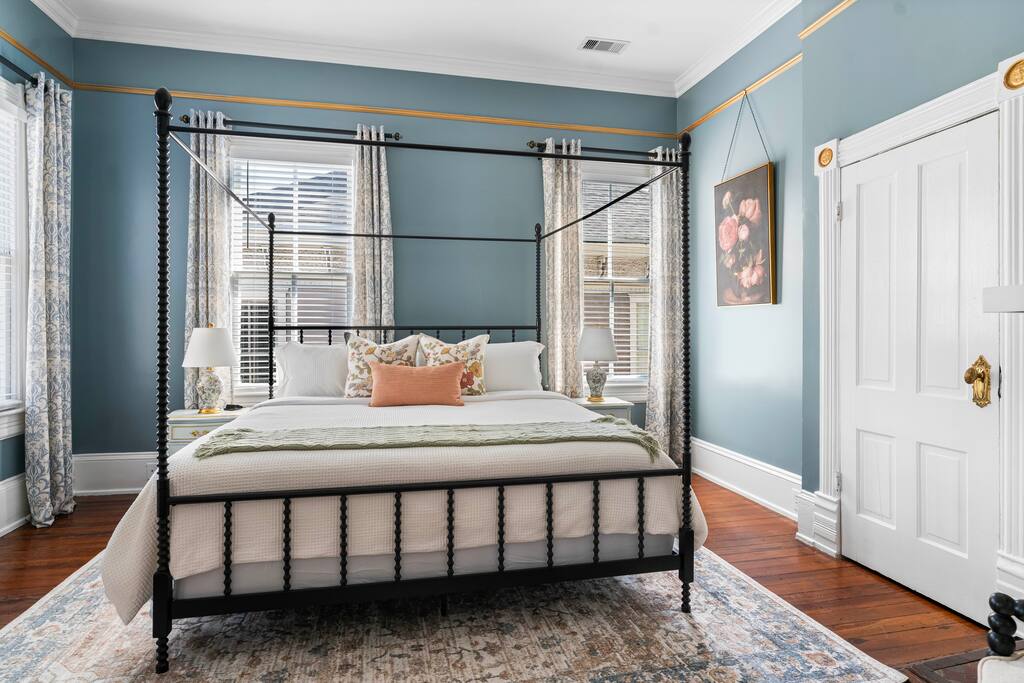 Primary bedroom with en-suite bath features a king bed and plush waffle weave duvet.  This bedroom is on the 2nd floor.