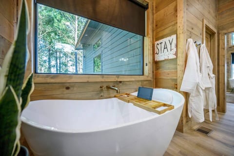 Tub