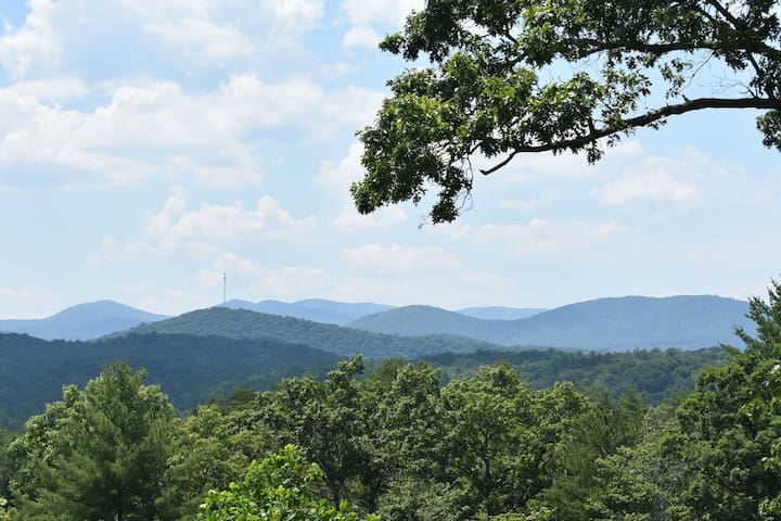 Cozy cabin, Fire Pit, BBQ Grill, Close to Helen - Sautee Nacoochee