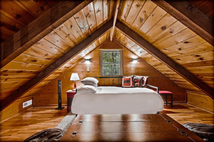 Cozy cabin, Fire Pit, BBQ Grill, Close to Helen - Sautee Nacoochee