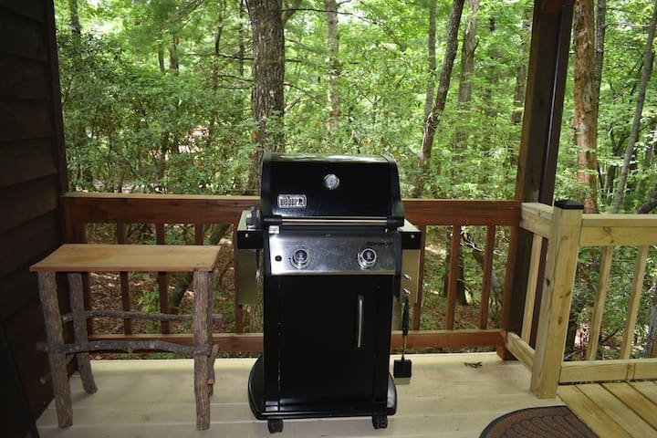 Cozy cabin, Fire Pit, BBQ Grill, Close to Helen - Sautee Nacoochee