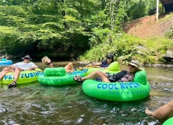 Cozy cabin, Fire Pit, BBQ Grill, Close to Helen - Sautee Nacoochee