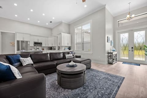 Luxurious retreat on Marco Island