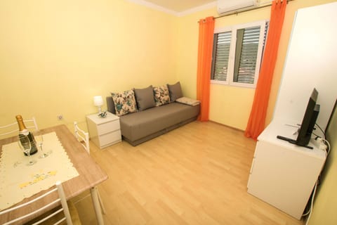 Apartment Neno - Unit 373826-13