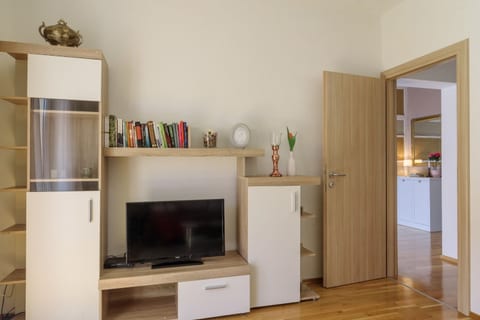 Apartment Vana - Unit 373827-13