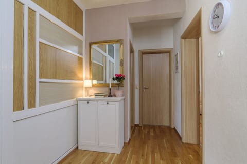 Apartment Vana - Unit 373827-13