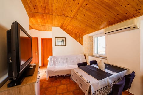 Apartments Villa Mirakul - Unit 373843-13