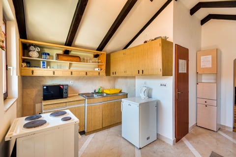 Apartments Land - Unit 373845-13