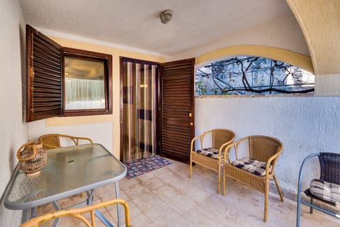 Apartments Land - Unit 373846-13