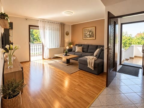 Apartment Ani - Unit 373865-13