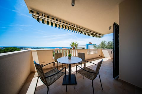 Apartments Tomo - Unit 373935-13