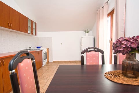 Apartment Tina - Unit 373988-13