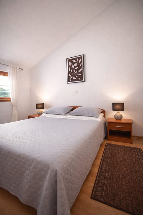 Apartment Tina - Unit 373988-13