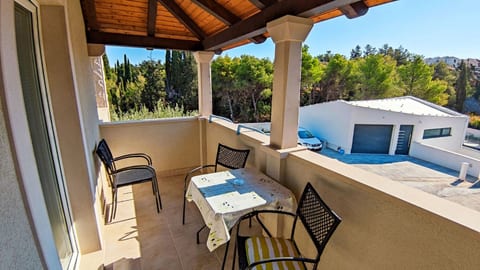 Apartment Leana - Unit 373997-13