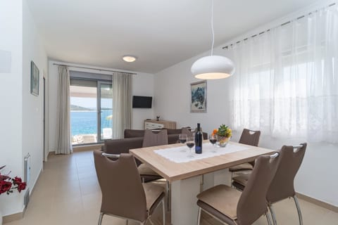 House Slobodna - Unit 374006-13